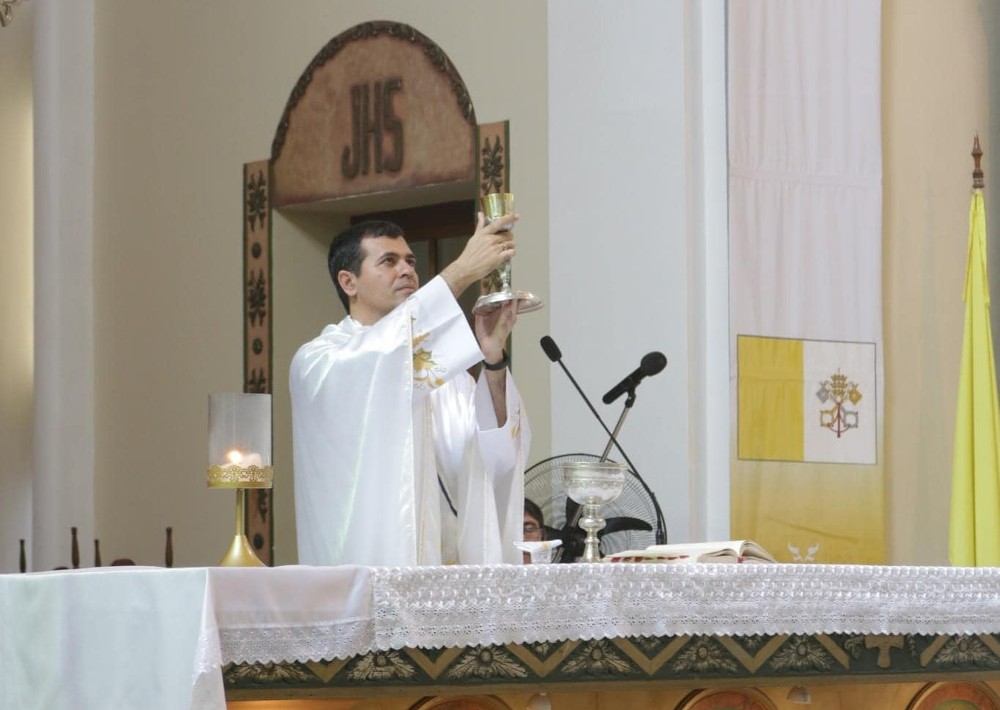 Horario de Misa en el Santuario Nuestra Señora del Rosario de la ciudad de Luque, Paraguay